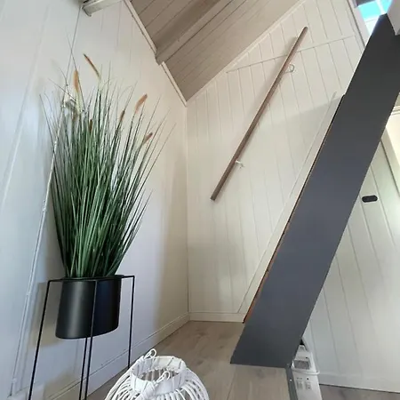 Lofoten_beach_eggum_cabin * Eggum